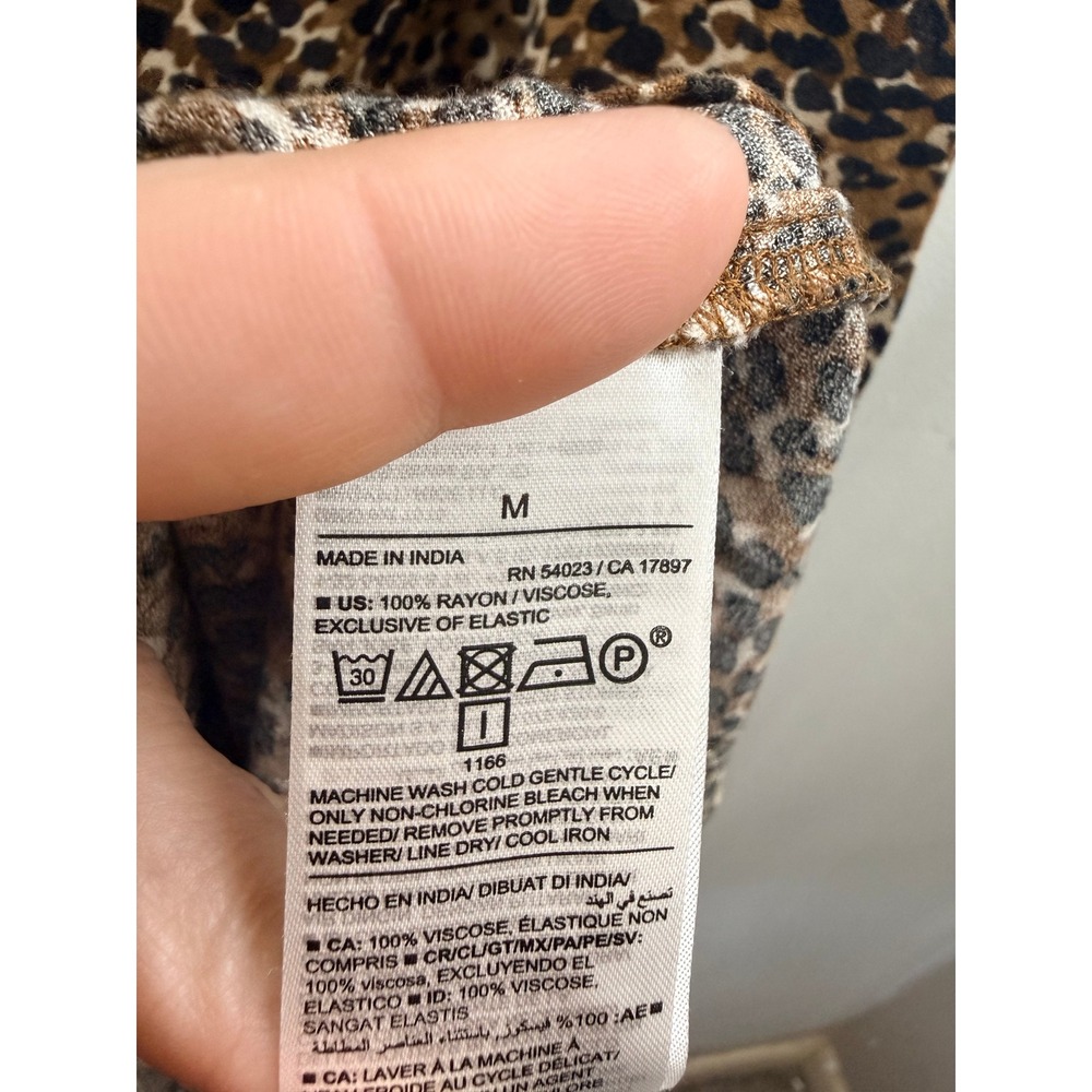 Old Navy Womens Leopard Print Maxi Skirt Brown Black Smocked Back Pockets Size M - Picture 7 of 7